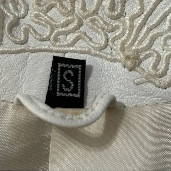 Toppolino Vintage Women’s Size S White Embroidered Open Leather Jacket